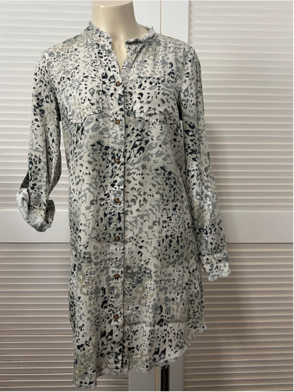 Velvet Heart Tencel Shirt Dress Gray Black Animal Print Raw Hem S